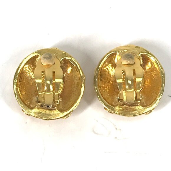 CHANEL Vintage Gold Earrings - Picture 2 of 13